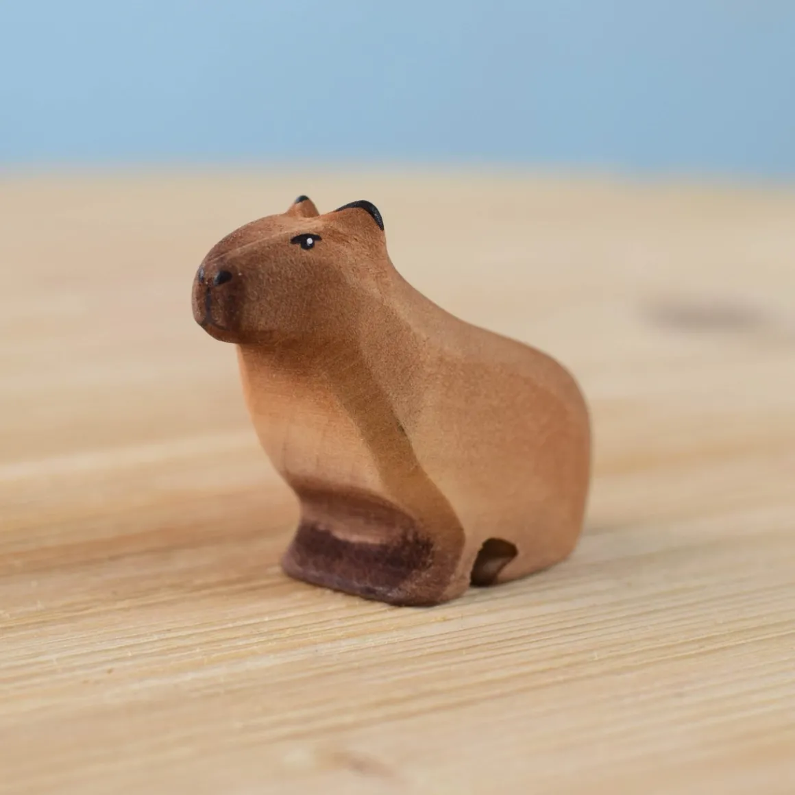 BumbuToys Capybara Sitting Fashion