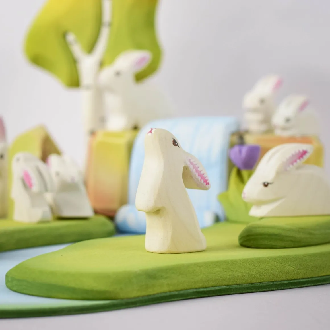 BumbuToys Curious Easter Rabbit Online