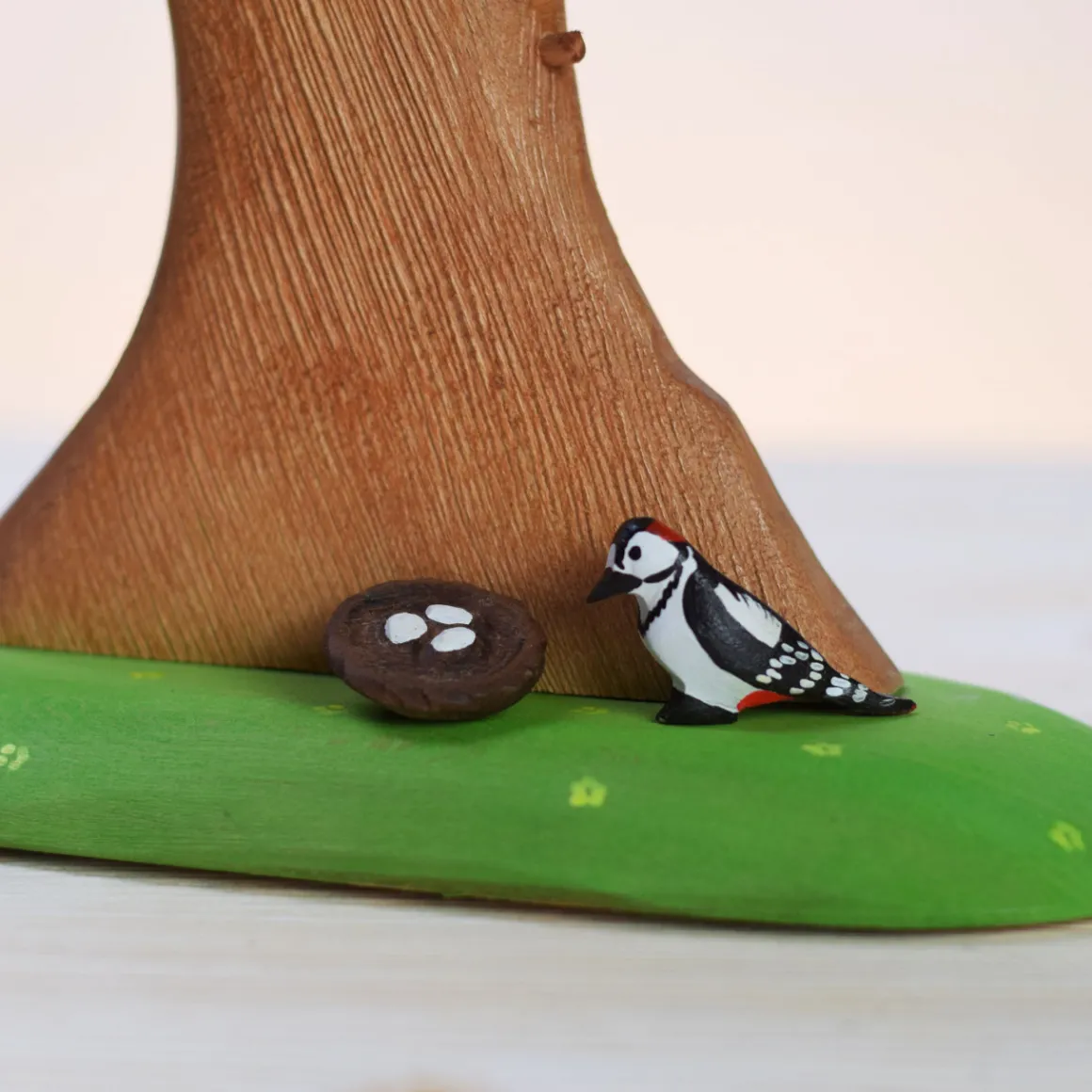 BumbuToys Large Oak green, Woodpecker and Nest SET Fashion