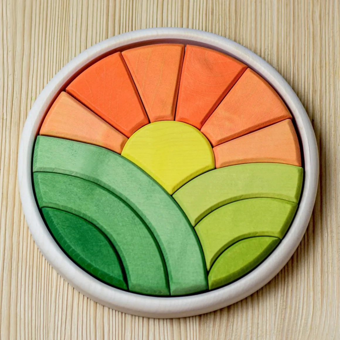 BumbuToys Round Puzzle Hill and Sun New
