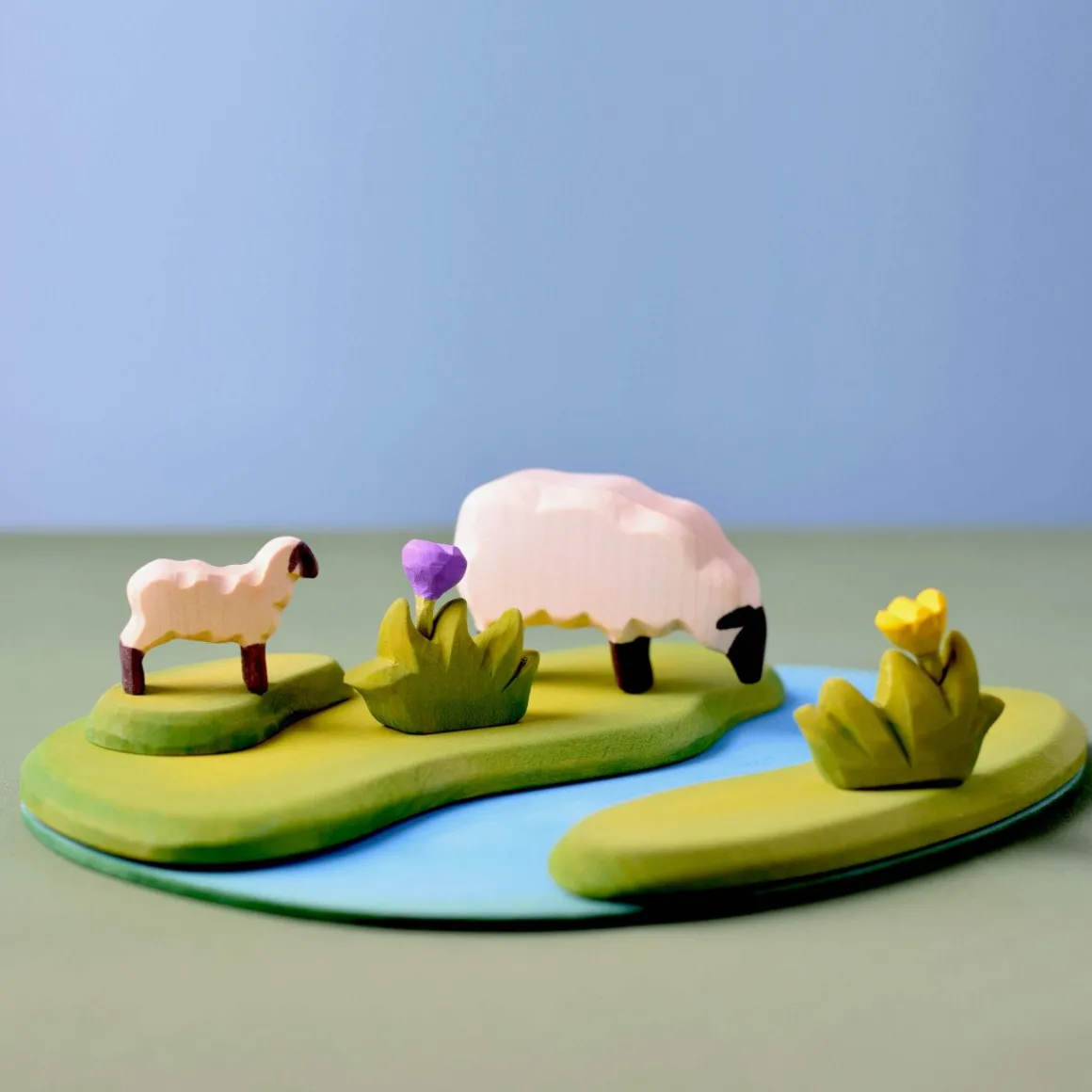 BumbuToys Sheep and Lamb by The river Hot