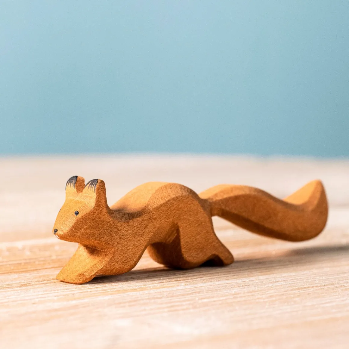 BumbuToys Squirrel Running Fashion