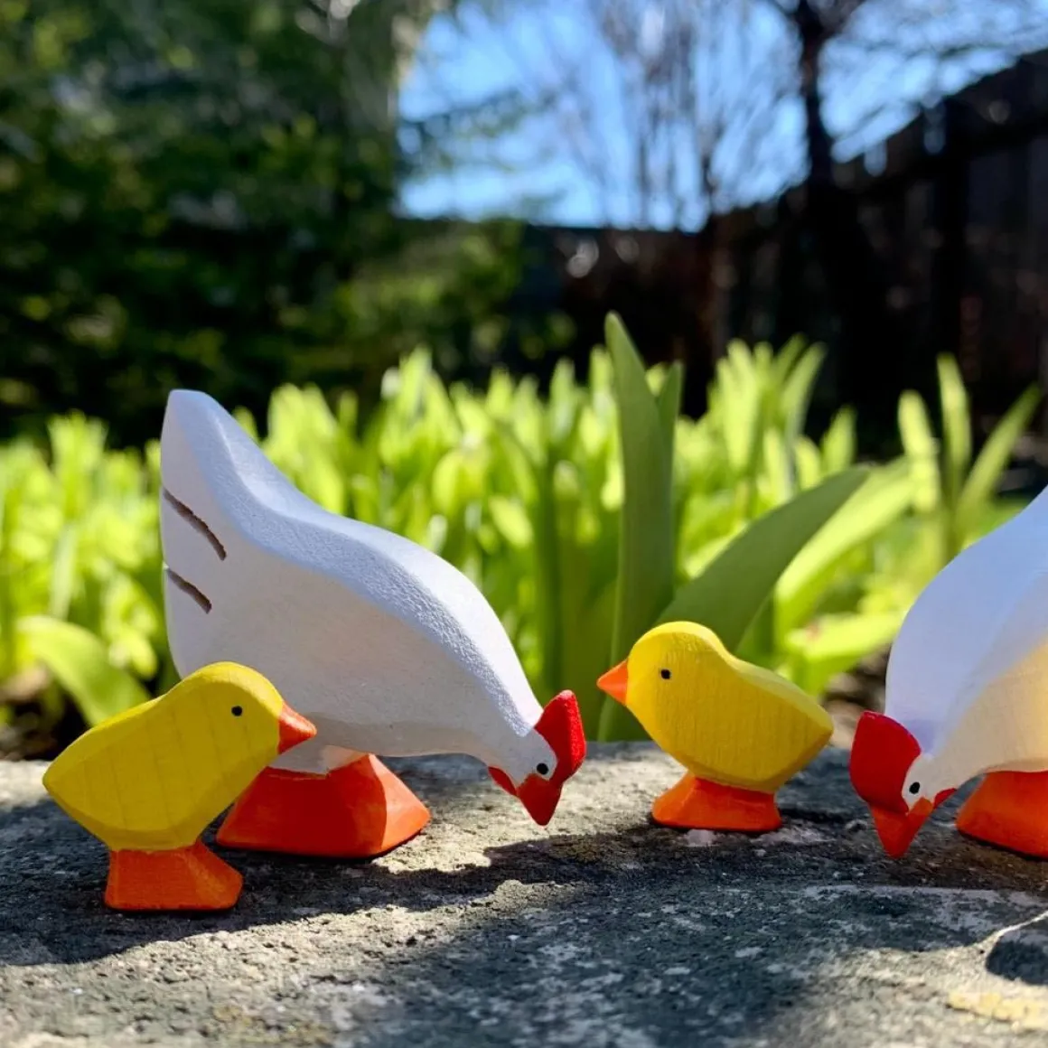 BumbuToys White Hen New